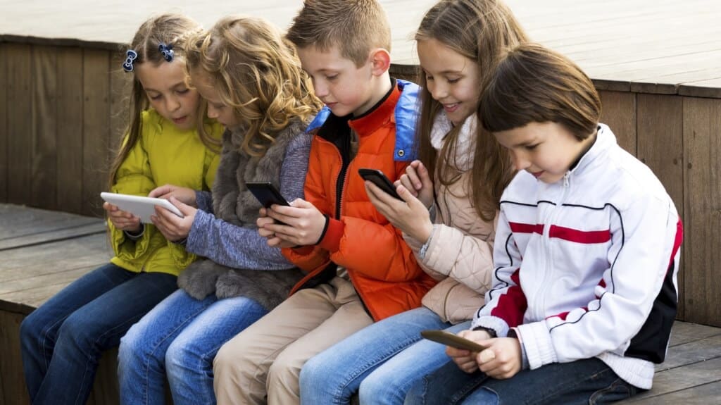 Top 8 Internet Usage Rules For Your Kids