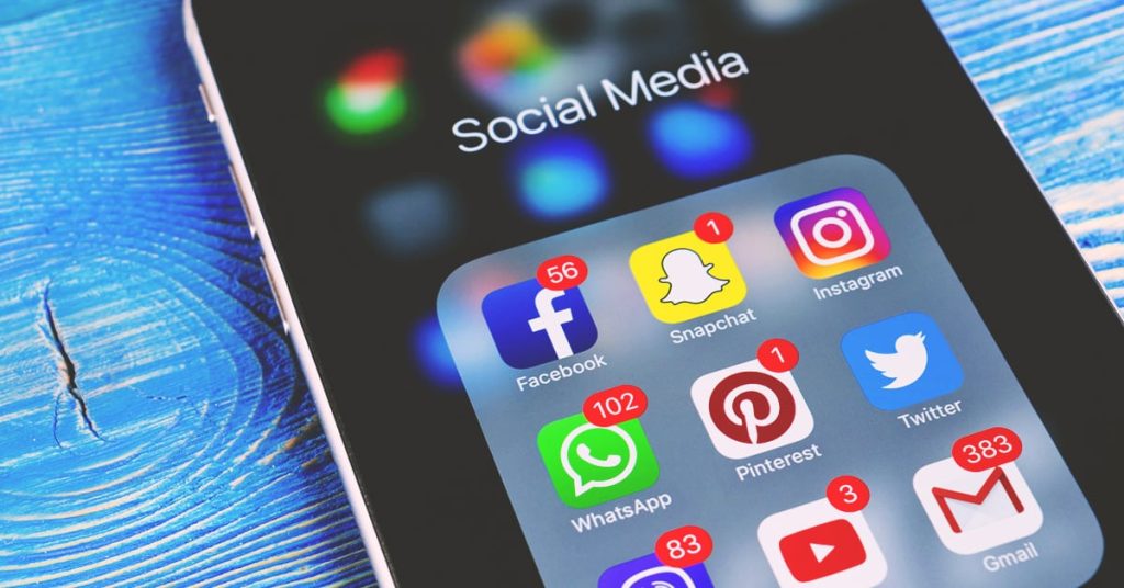 using app usage tracker to Monitor installed apps