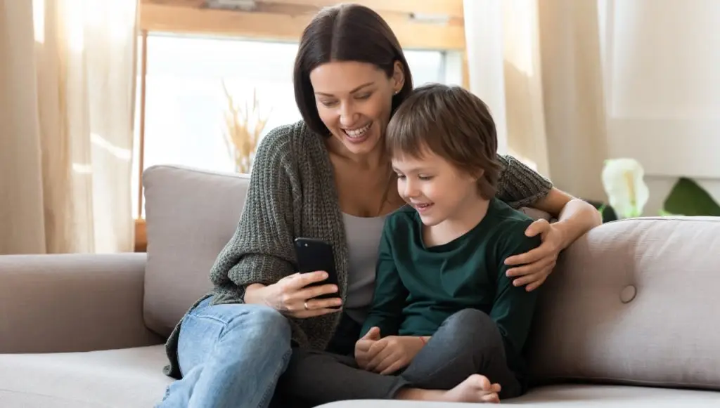 Encourage Responsible Online Behavior to Keep Kids Safe During Online Gaming Chats